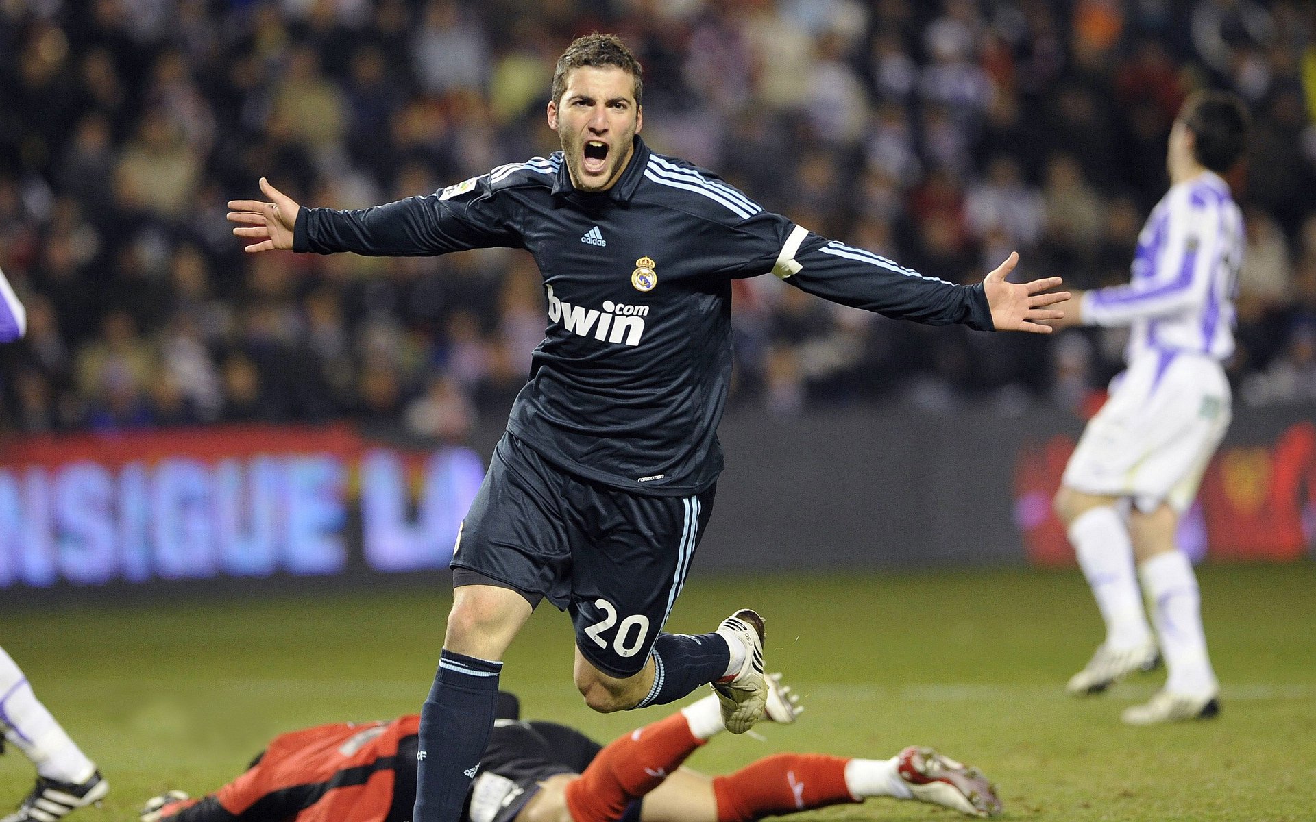 米兰体育平台登录入口-法甲球队融合心理调节技术促进比赛稳定性